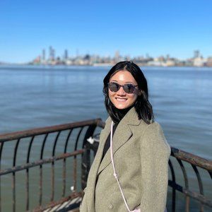 Meet your Posher, Emily